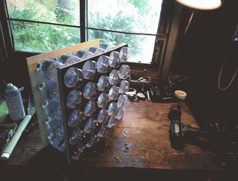 A side view of the resulting bottle panel.